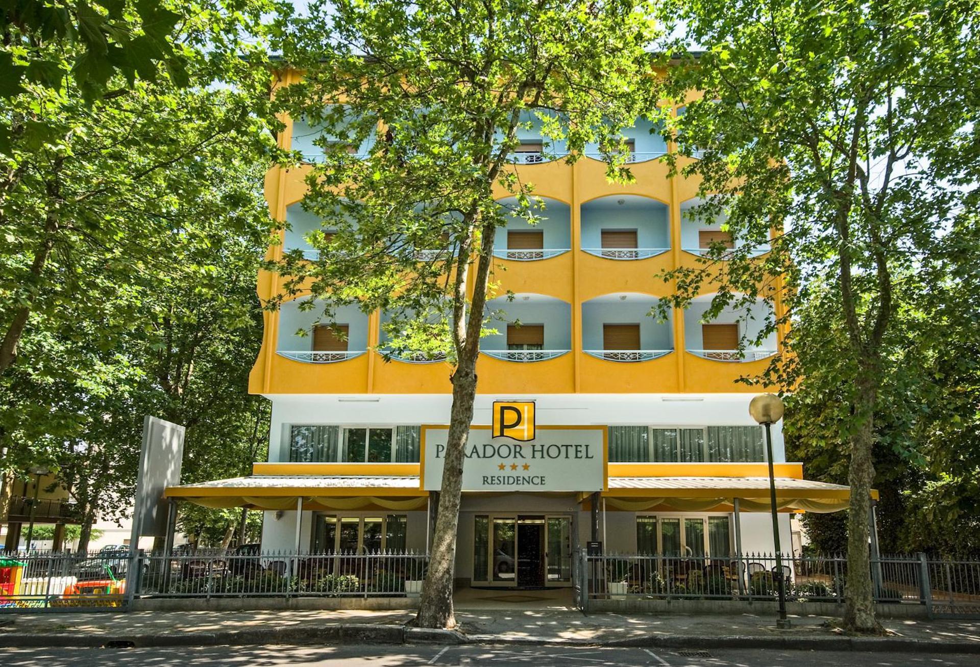 Hotel & Residence Parador Чезенатіко Екстер'єр фото